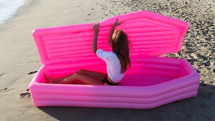 Pool top floaty coffin