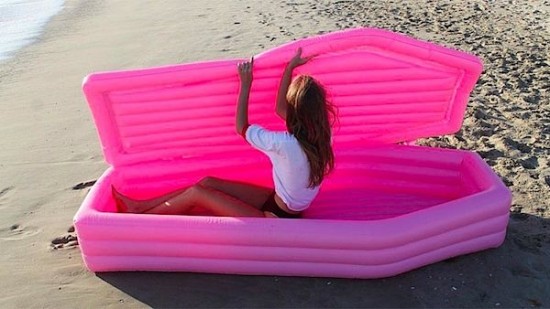 Coffin pool float